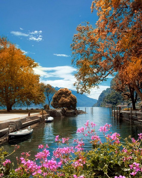 Colori d'autunno al lago di Garda 
