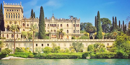 Visita l’Isola del Garda a bordo di un motoscafo thumb