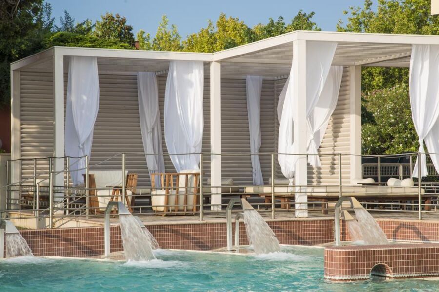 Hotel vista lago? Il Grand Hotel Terme farà al caso vostro! thumb