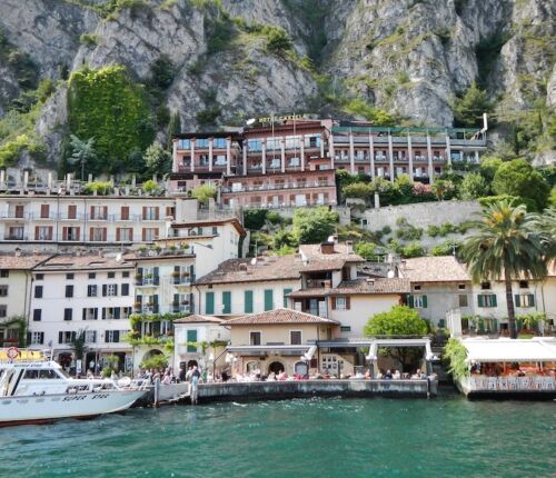 Limone sul Garda: un gioiello incastonato tra montagna e lago thumb