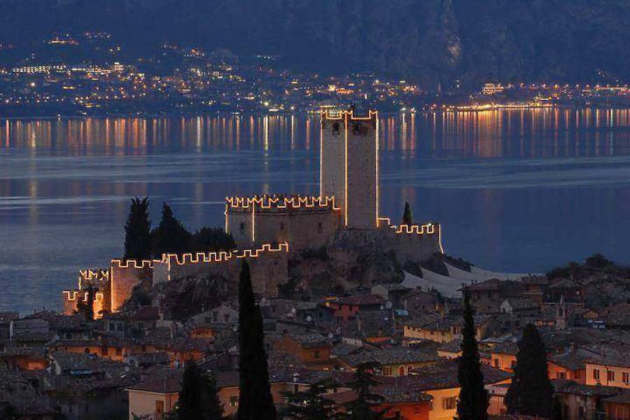 I Mercatini Di Natale Del Lago Di Garda thumb